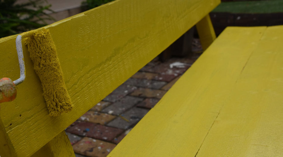 How to Paint a Wooden Bench: A Step-by-Step Guide - PaintOutlet.co.uk