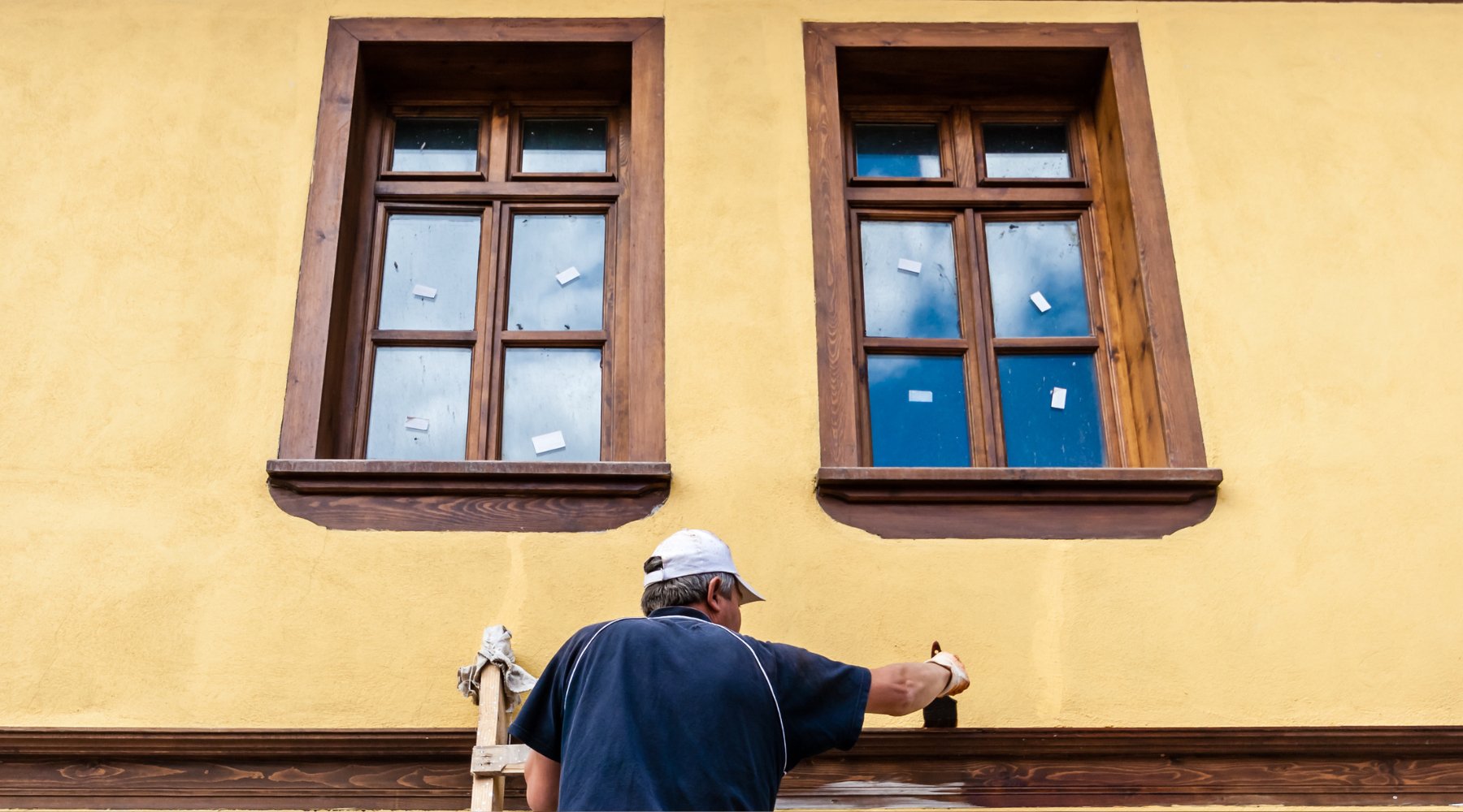 How to Paint Exterior Walls: A Complete Guide - PaintOutlet.co.uk