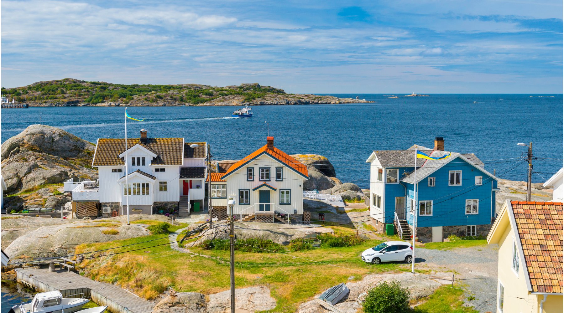 How to Paint Homes on Coastal Areas: Protecting Your Property from Salt, Weather, and Mould with Insulating Solutions - PaintOutlet.co.uk