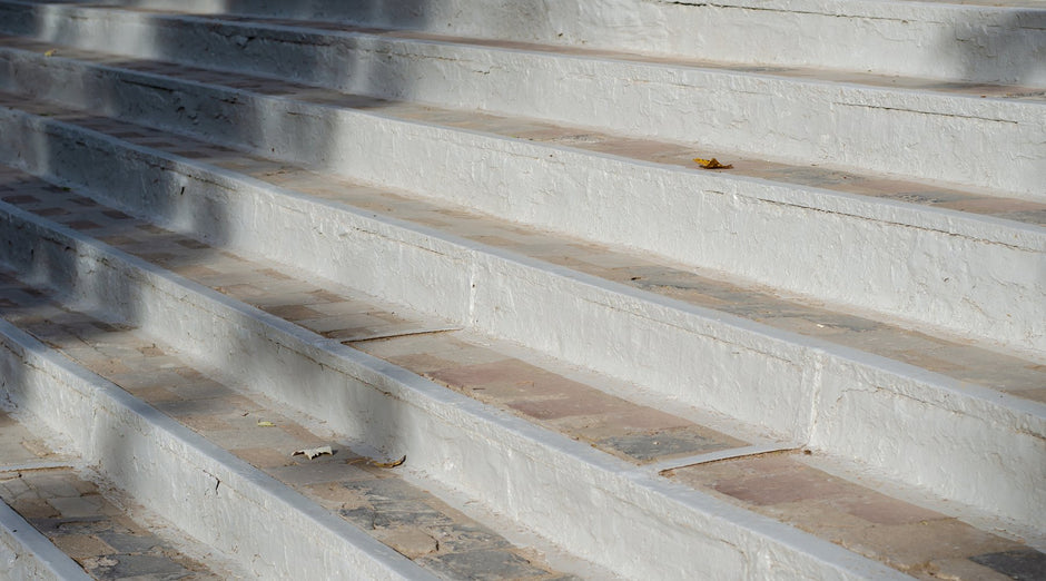 How to Paint Outdoor Concrete Steps: Slip-Resistant and Weather-Proof Solutions - PaintOutlet.co.uk