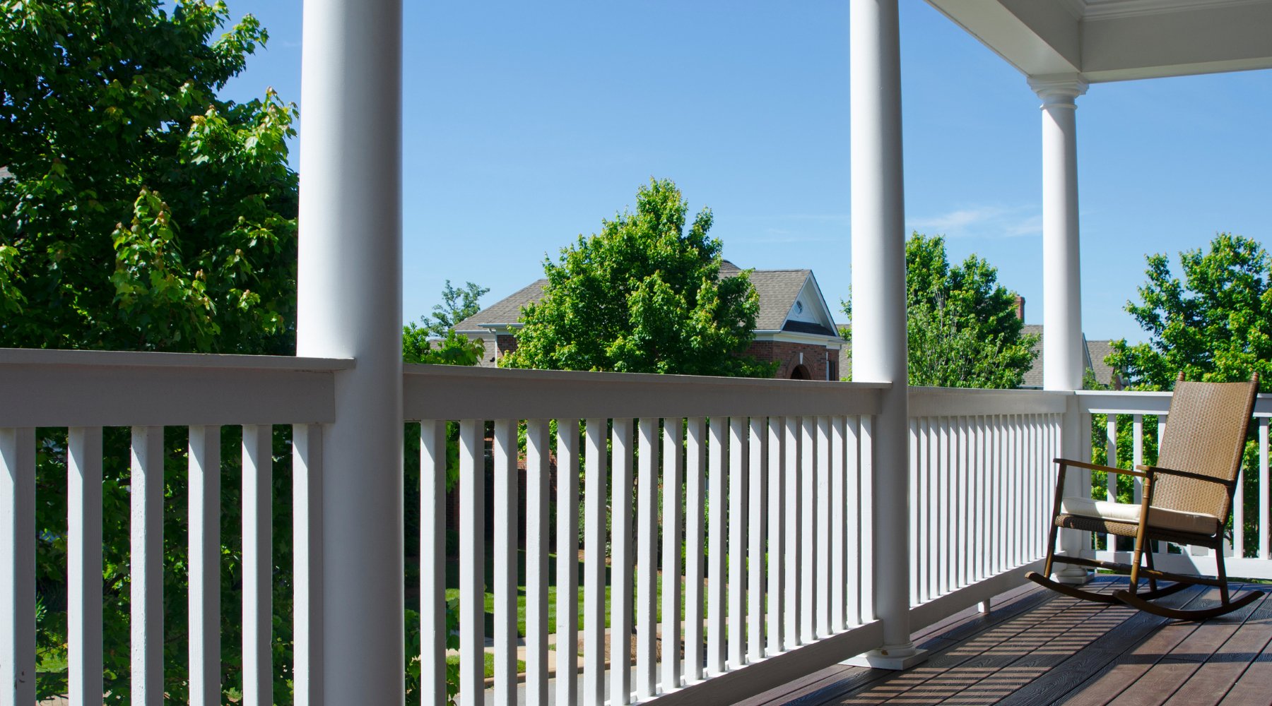How to Paint Porches and Verandas: Durable Outdoor Paint Tips - PaintOutlet.co.uk
