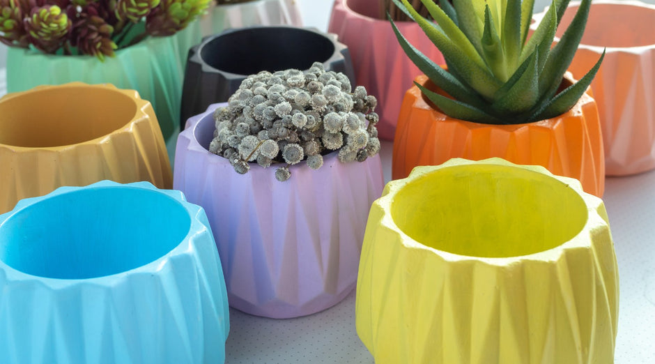 How to Paint Wooden Planters: Protecting Outdoor Garden Decor - PaintOutlet.co.uk