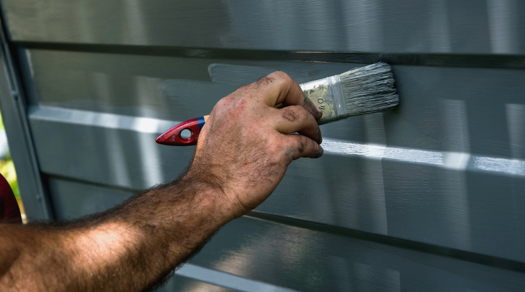 How to Paint Your Garage Door: Durable Finishes for Exterior Metal and Wood - PaintOutlet.co.uk