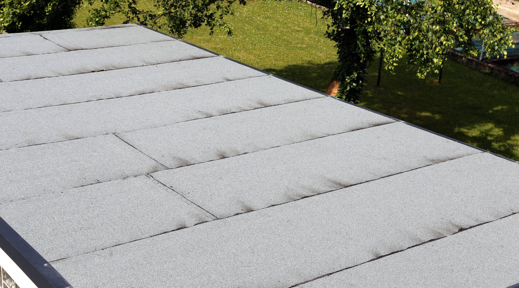 How to Seal Your Roof and Prevent Leaks from Happening: A Step-by-Step Guide - PaintOutlet.co.uk
